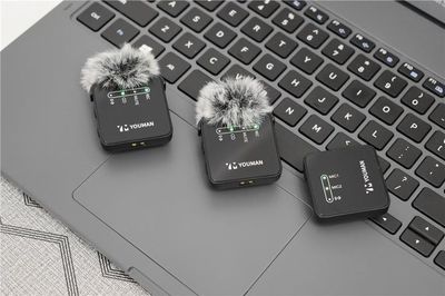 這才是錄制視頻的正確姿勢(shì)?帶上有曼無(wú)線領(lǐng)夾麥,錄制更輕松