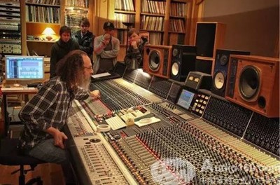 錄音與制作專區(qū)首秀上海展,多款明星產(chǎn)品打造"聲空間"_專業(yè)音響新聞_音響網(wǎng)新聞